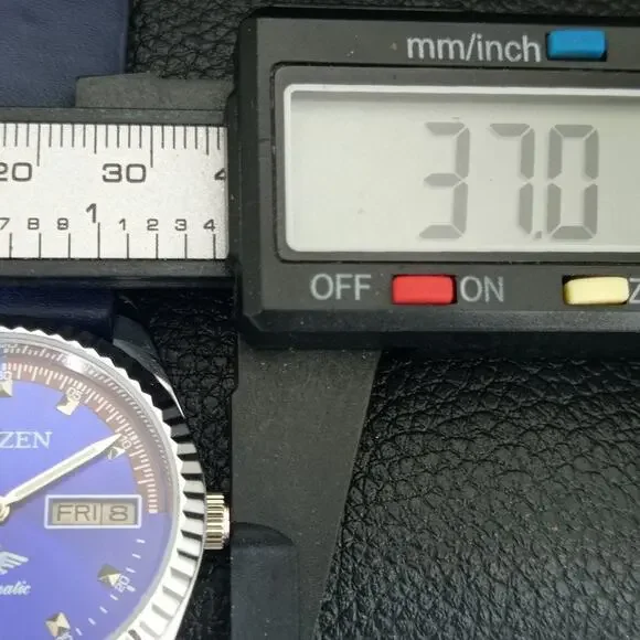 Vintage 1986 Citizen Automatic Mens Silver Watch W/daydate & Blue accents